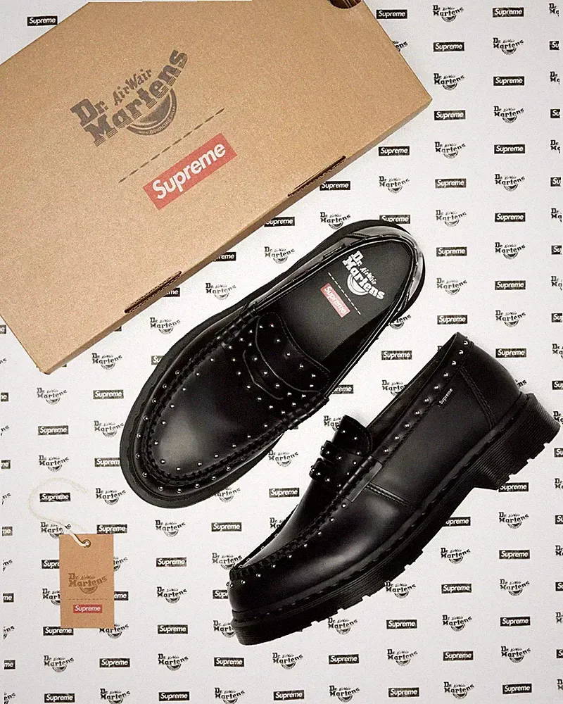 41873001 Supreme × Dr. Martens Studded Penton Loafer Black 25SS Week 13 (Herren)