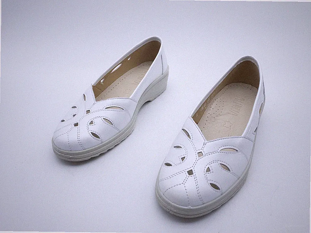 ALPINA Damen Slipper Loafer Halbschuh Freizeitschuh weiß Gr. 38 EU Art. 36720-10
