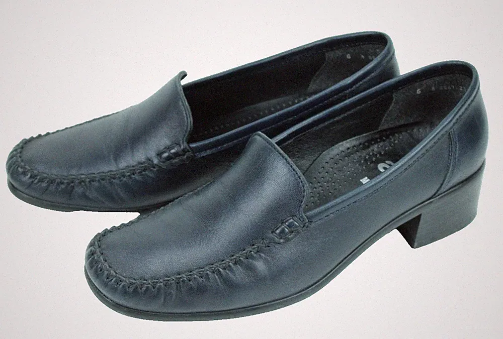 Ara Damen Schuhe Slipper Loafer Gr. 39 Leder schwarz Mokassins Blockabsatz FS119