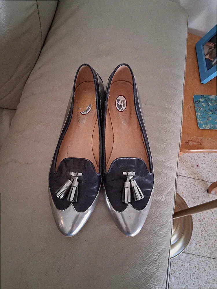 Authentische TOD'S Metallic Silber & Schwarz Leder Quaste Gommino Driving...