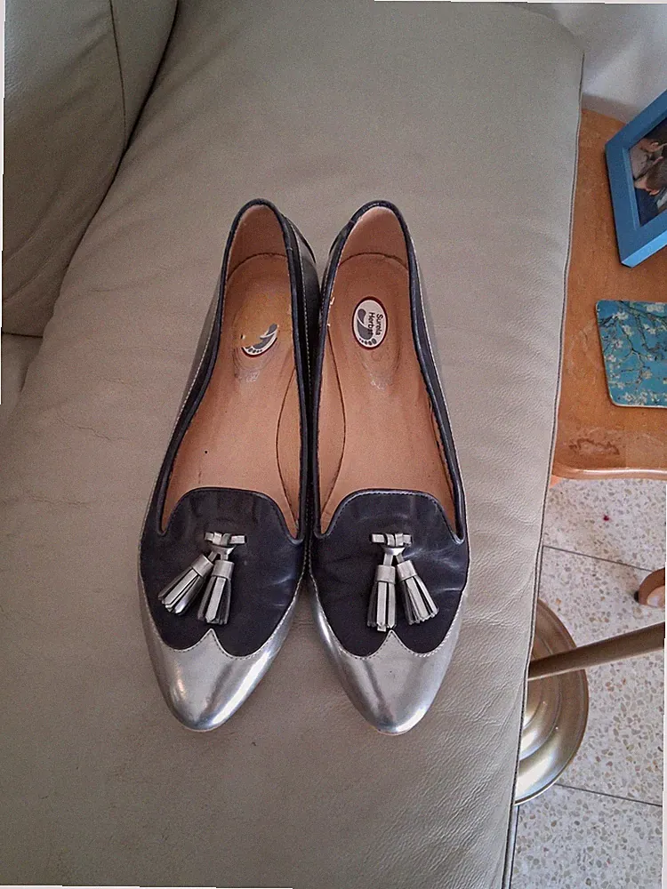 Authentische TOD'S Metallic Silber & Schwarz Leder Quaste Gommino Driving Hal...