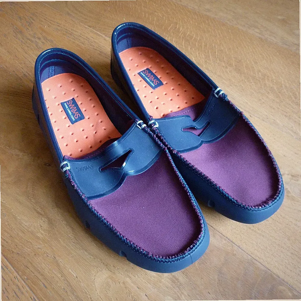 Badeschuhe Strandschuhe Halbschuhe wasserdicht Kunststoff rot blau Loafer NEU UK-Größe 5