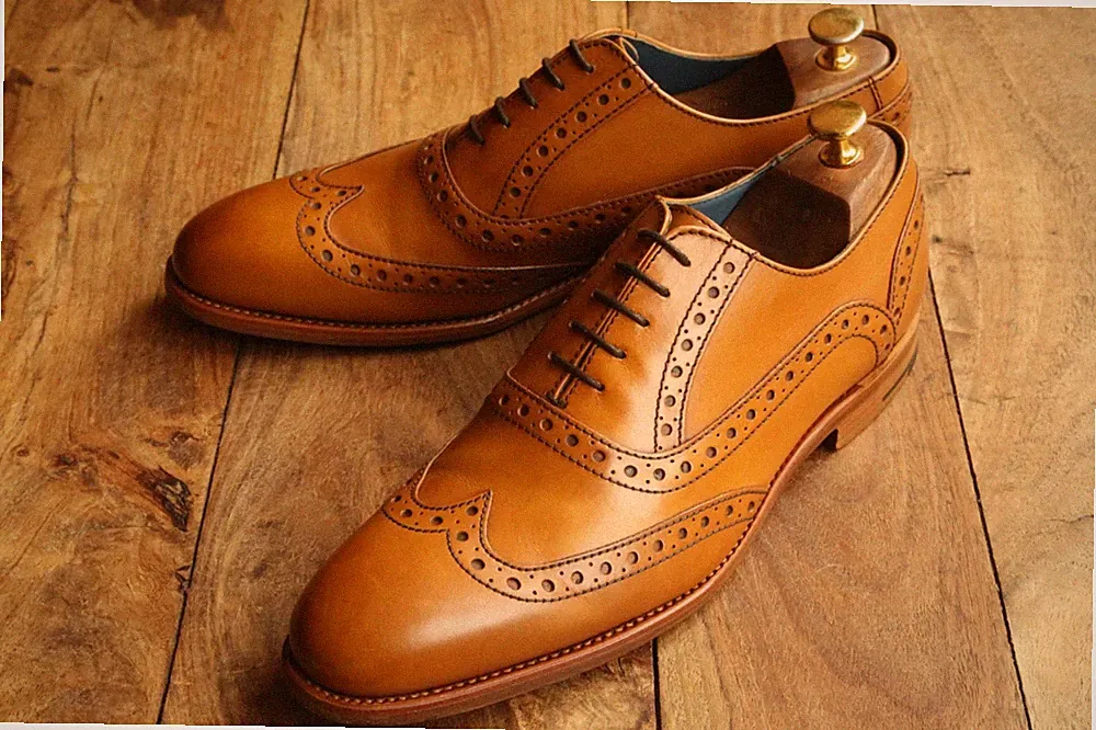 Barker hellbraune Leder Brogue Oxford Schuhe Halbschuhe Herren UK 9 F US 10 EU 43