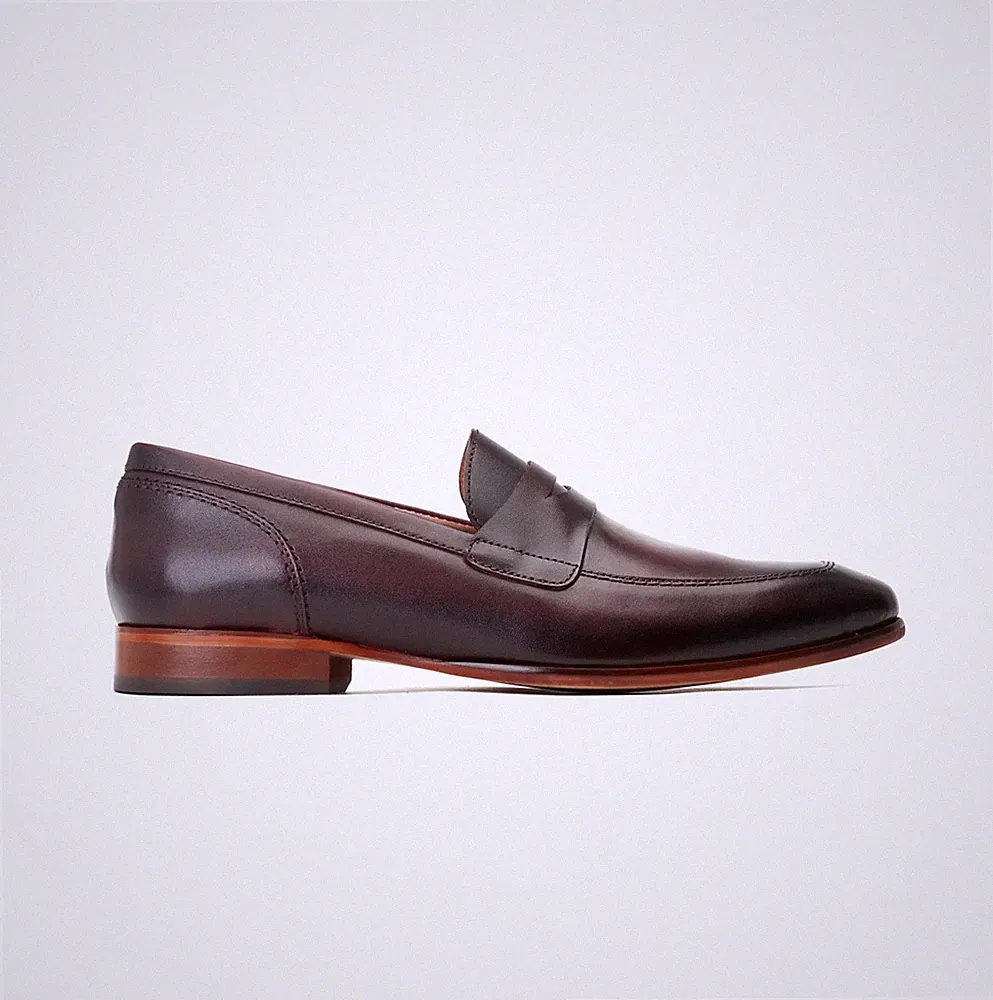 Base London Bruno Herren Leder Slipper Komfort Leger Mandelkappe Weinrot Halbschuhe