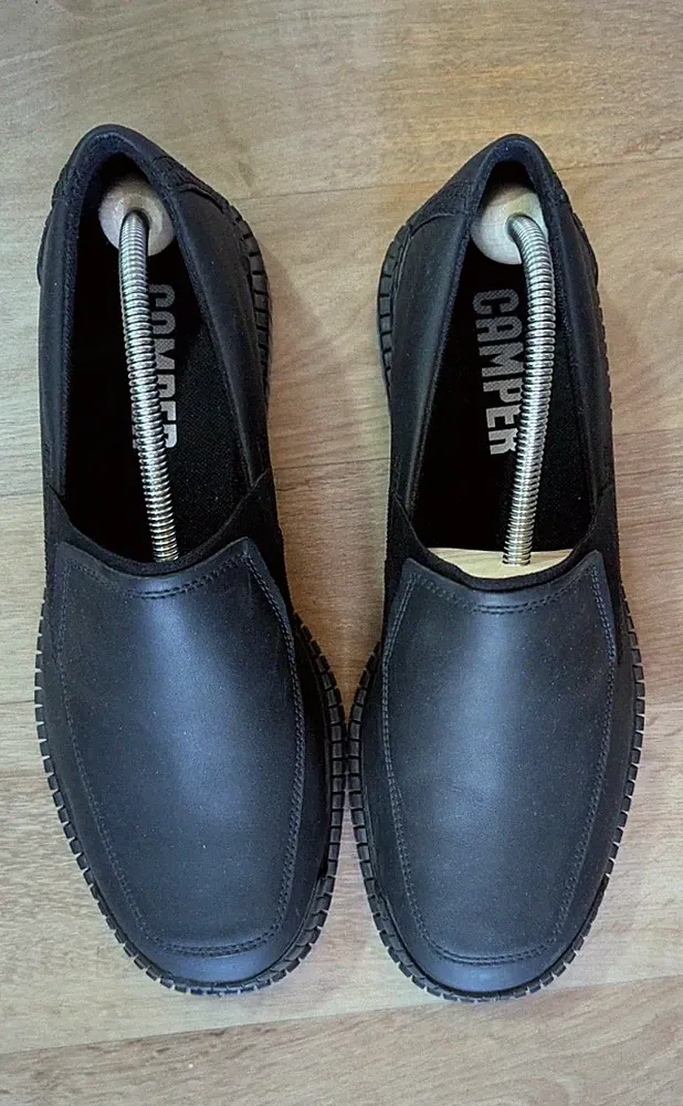 Camper PIX Gr. 44 (Eher 44,5) Loafer Slip-on Gummiertes Leder Schwarz Neuwertig