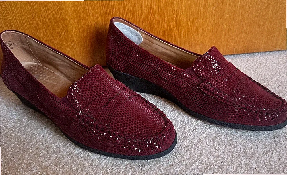 Caprice Damen-Slipper / Loafer mit Keilabsatz – Größe 41 – Echtleder