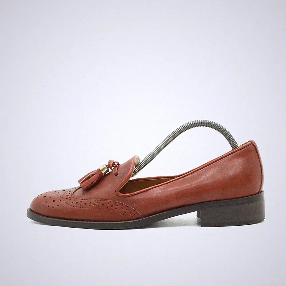 Carvela Kurt Geiger Damen Slipper EU 39 Brogue Quasten braun Loafer