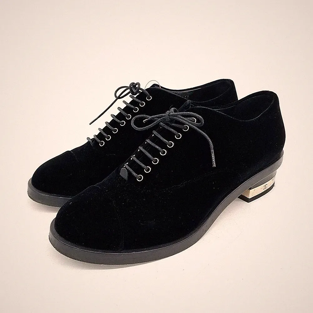 CHANEL Veloursleder Slipper 124403 [U]