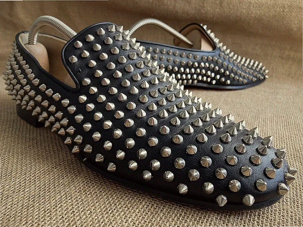 Christian Louboutin ROLLERBOY SPIKES FLAT Leder-Loafer Größe US 9,5 || EU 42,5