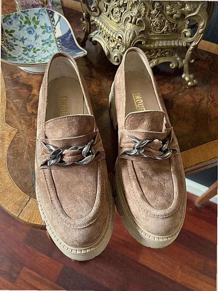 38 Wildleder-Loafer
