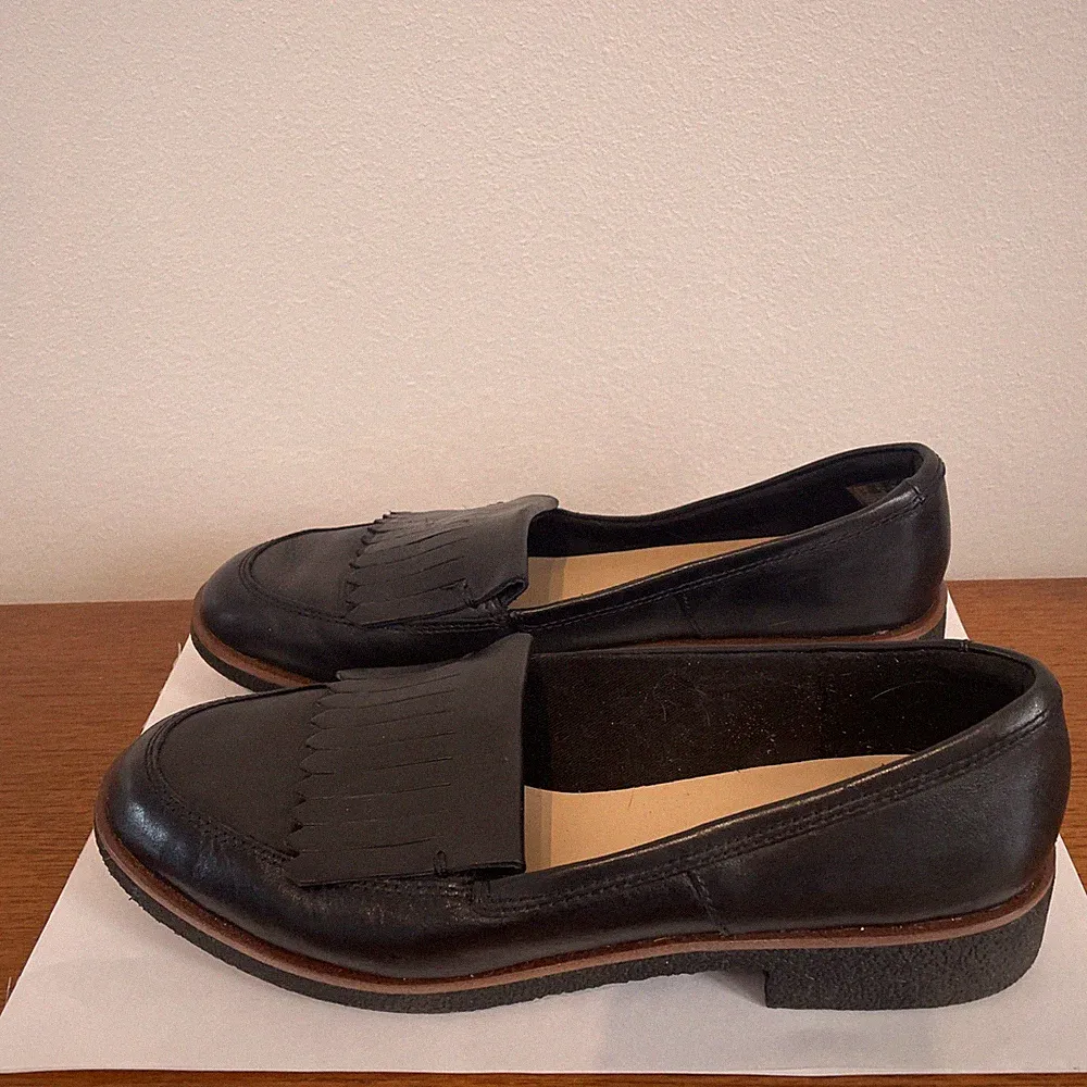 CLARKS BEQUEME SCHWARZE LEDER HALBSCHUHE MOKASSINS SLIPPER SCHUHE UK 6