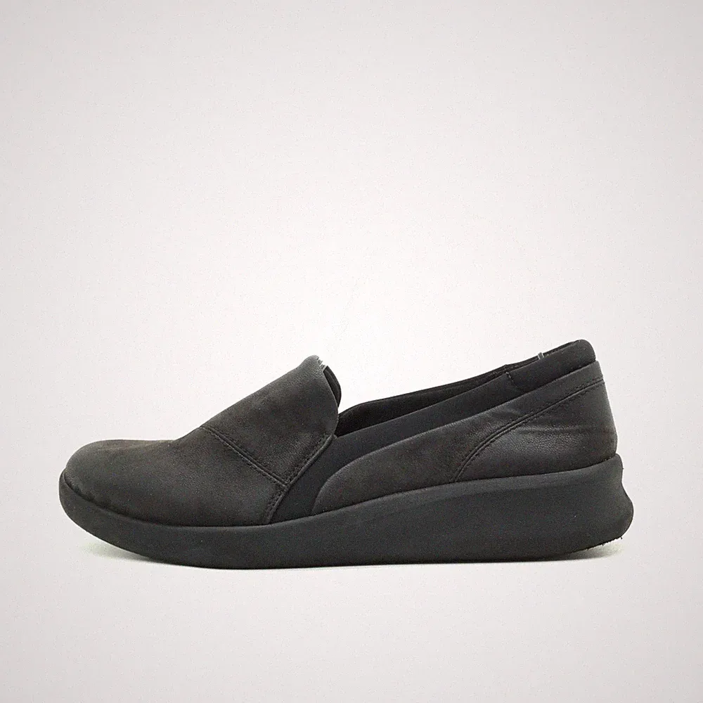 Clarks Damen Halbschuh EU 39 Cloudsteppers Schwarz Synthetik Leicht Loafer