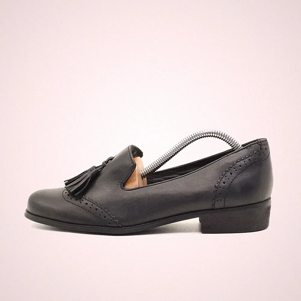 Clarks Damen Quasten-Loafer Slipper Schwarz Leder Essentials Loafer EU 37