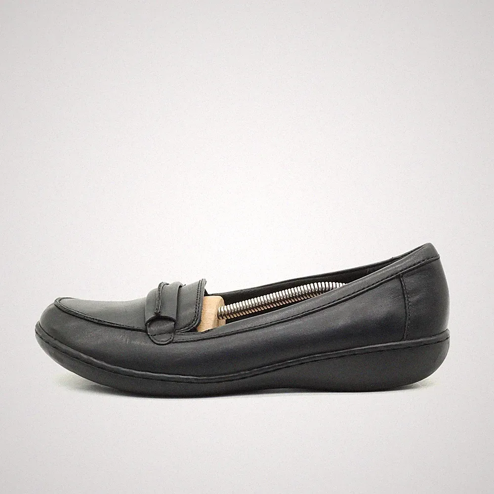 Clarks Damen Slipper EU 41,5 Schwarz Echtleder Bequeme Passform Komfort Loafer