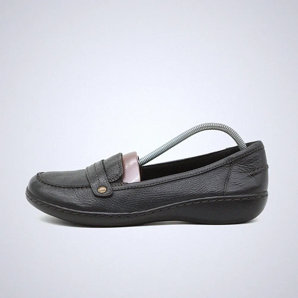 Clarks Damen Slipper Schwarz Leder Niedrig Komfort Loafer EU 39,5