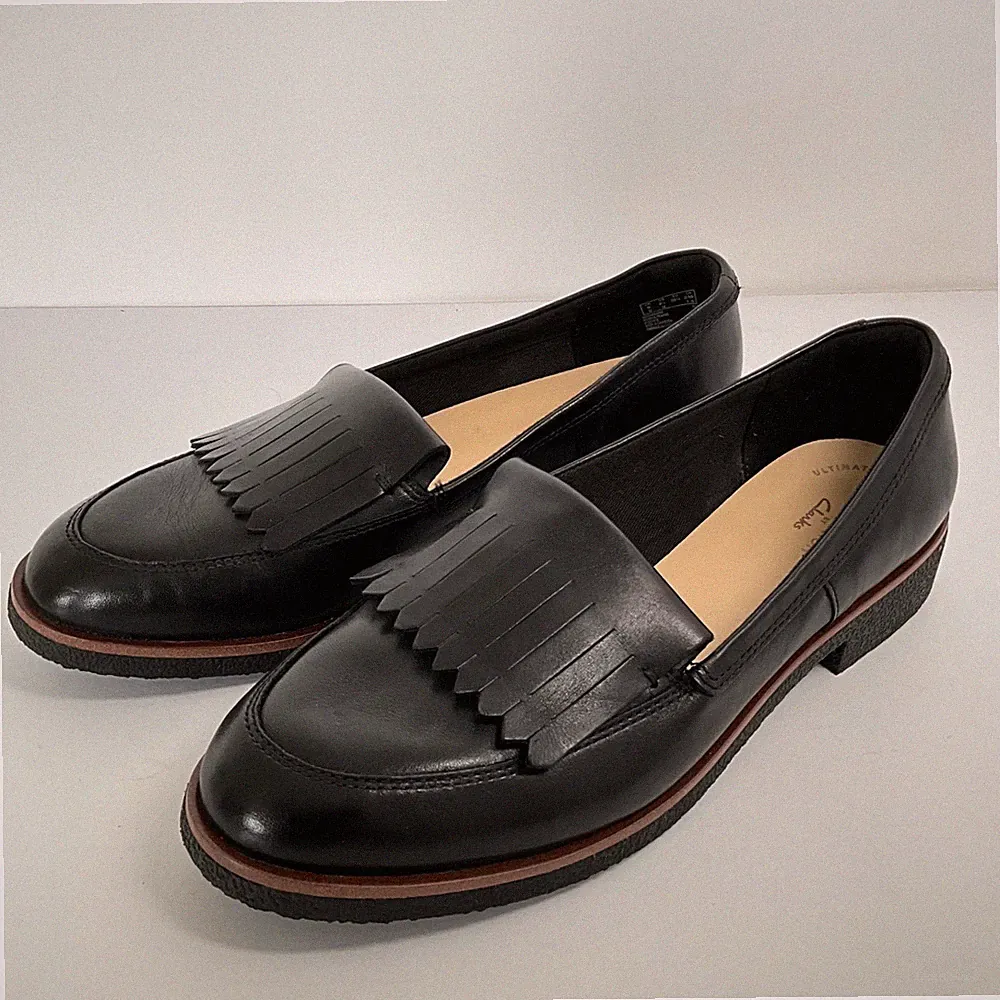Clarks Halbschuhe schwarz Damen Größe UK 6D EU 39,5 Griffin Kilt niedriger Absatz Quaste sehr guter Zustand