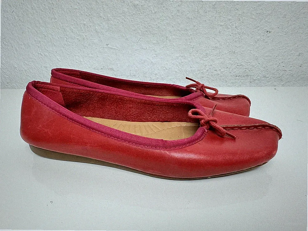 Clarks Leder Ballerinas Loafer 3.5 / 36.5 Schuhe Halbschuhe Slipper