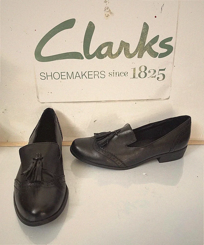 Clarks Leder Halbschuhe - Schuhe Größe UK 5,5 EU 39 .