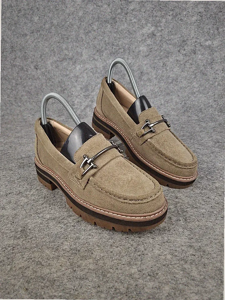 Clarks Orianna Bit Dark Sand Wildleder Plateau Halbschuhe Damen UK 4 D