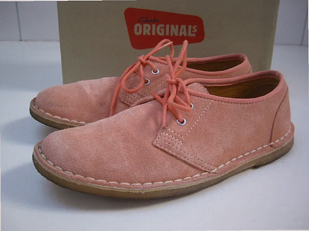 CLARKS ORIGINALS 4 Halbschuhe Schuhe Schnürsenkel JINK schmal rosa Wildleder Desert Flats Boot