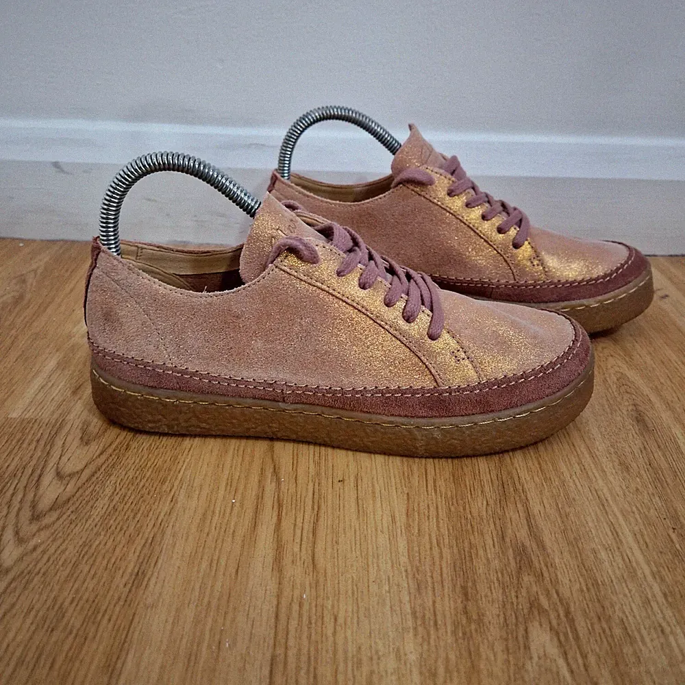 Clarks Pink Metallic Schnürschuhe Flats UK 5 Wildleder Kreppsohle Plateau Glitzer