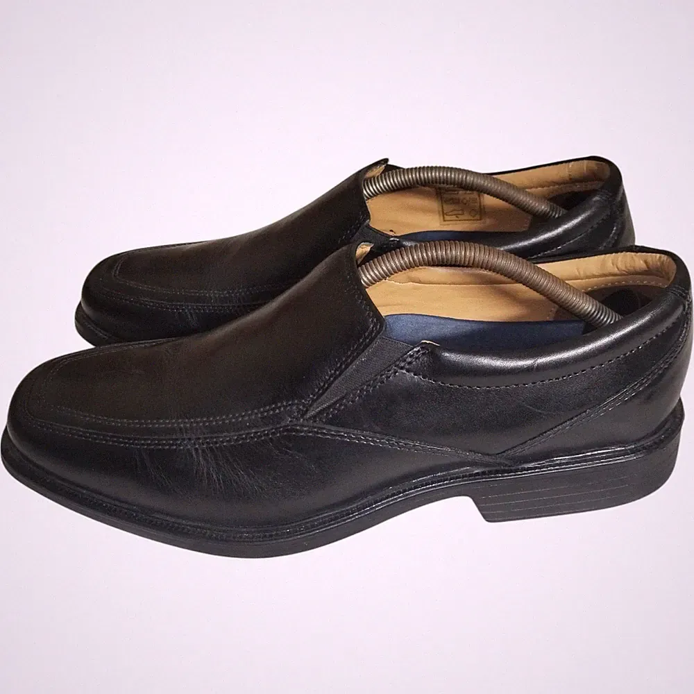Clarks Schuhe Herren 7,5 schwarz Leder Halbschuh Slipper bequem schick formell adrett