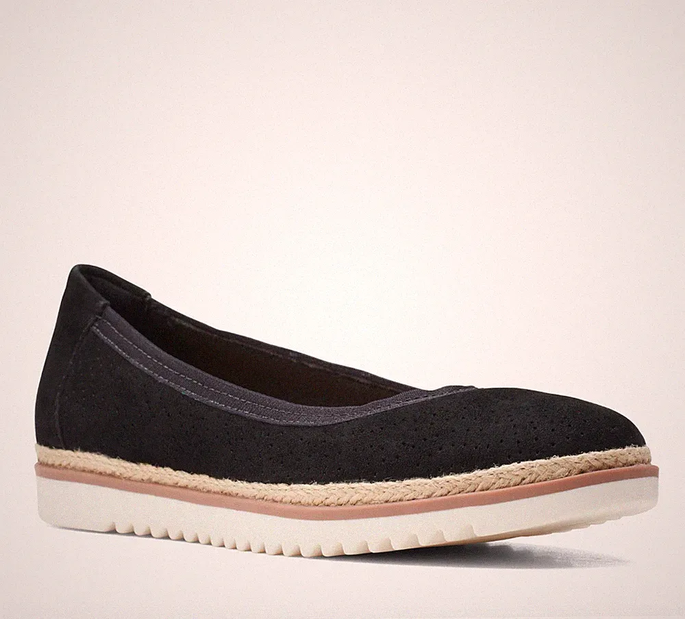 Clarks Serena Kellyn Damenschuhe UK 7,5 D schwarze Wildleder-Slipper Loafer flache Schuhe