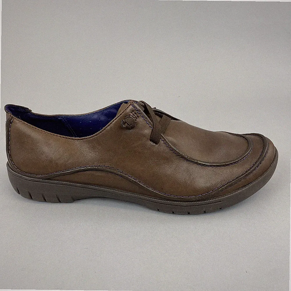Clarks unstrukturierte braune Leder Slipper elastische Spitze bequeme Halbschuhe Schuh UK6