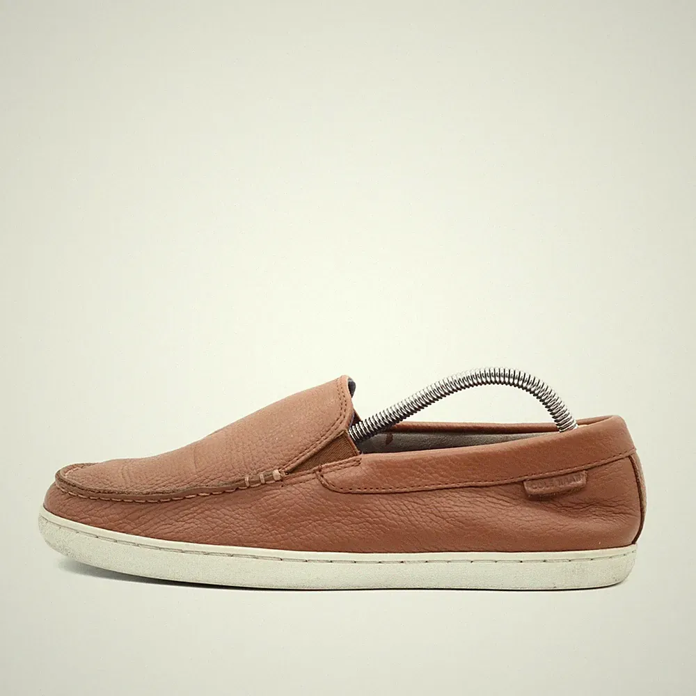 Cole Haan Herren Slipper EU 42 C22567 Braun Handgenäht, Leicht, Hochwertiges