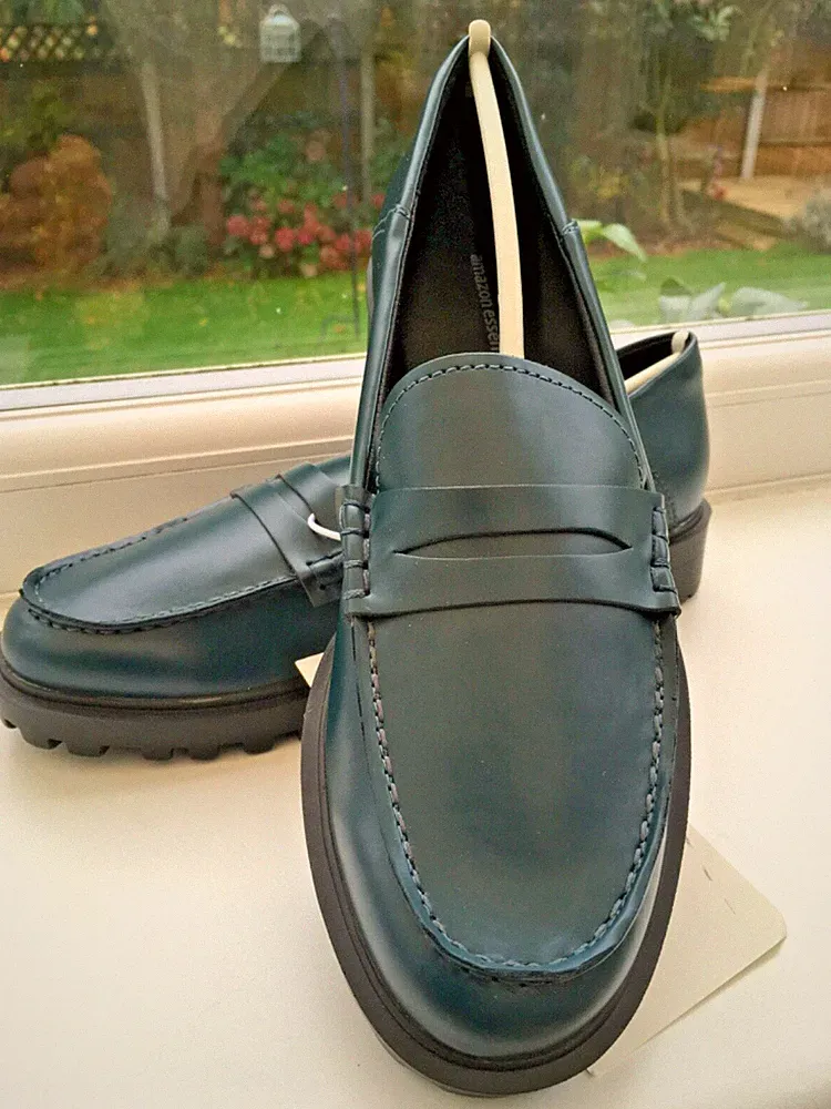 Damen Constructed Loafer Schuhe, verschiedene Größen und Farben - nagelneu im Karton