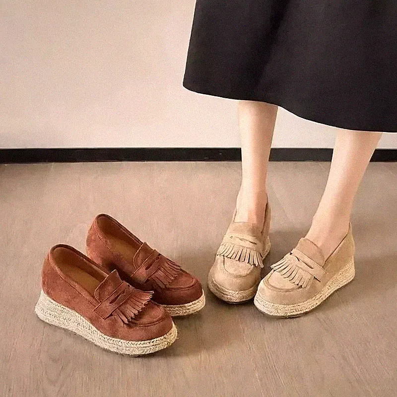 Damen Halbschuhe Beige Braun Fransen Keilabsatz Kordel Plateau Casual Chic CF71173