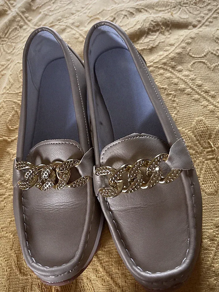Damen Schuh Slipper / Loafer Gr. 38 - gold mit auffälliger Zierschnalle