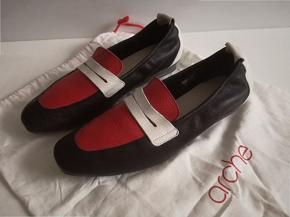 Damen Schuhe Ballerinas Loafer ARCHE Gr 40 UK 6,5 schwarz rot weiß Leder