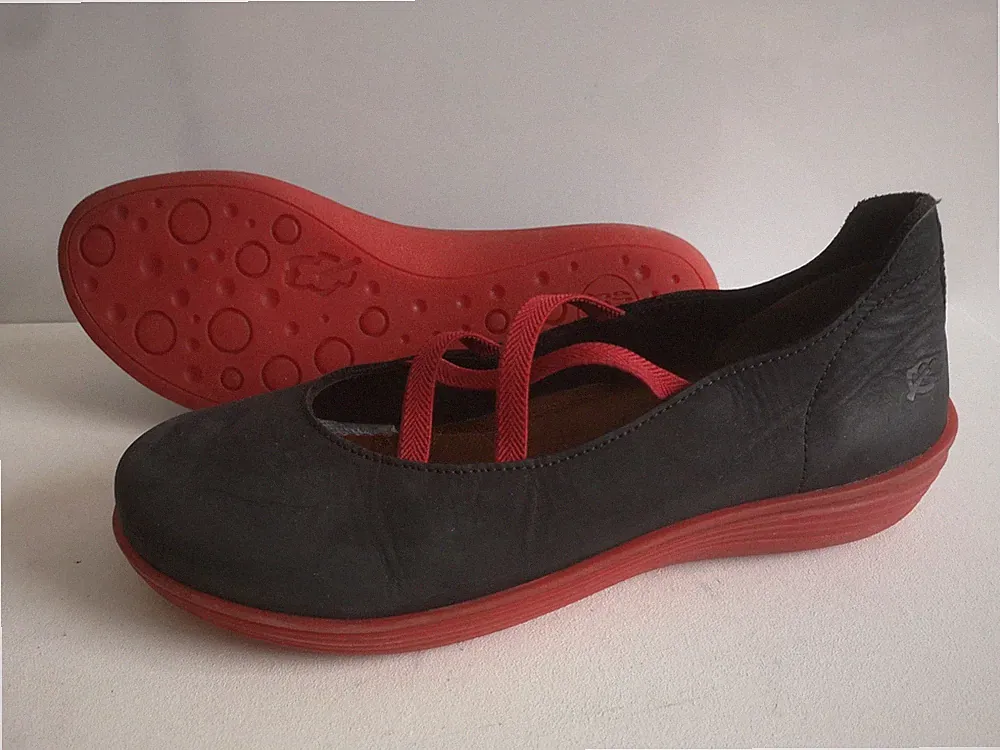 Damen Schuhe Loafers Ballerinas Loints of Holland Gr 39 schwarz rot Nubuk Leder