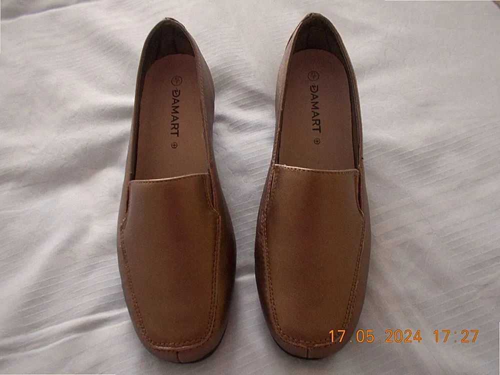 DAMEN SLIPPER BRONZEFARBEN MOKASSIN STIL LEDER SCHUHE GRÖSSE 7 BRANDNEU EE PASSFORM