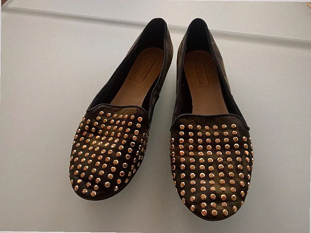 Damen-Slipper, Loafer, Camouflage, Goldnieten, Label Trafaluc, Gr. 37