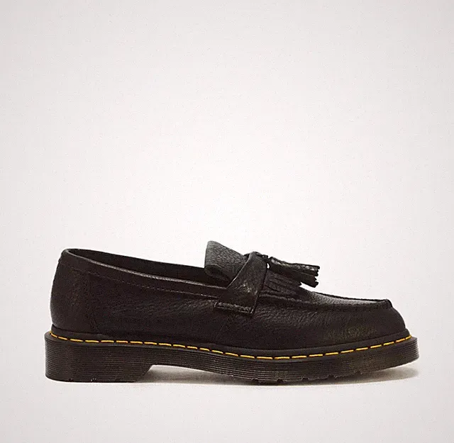 Dr. Martens Adrian Ambassador Halbschuhe aus weichem Leder mit Quasten in Schwarz