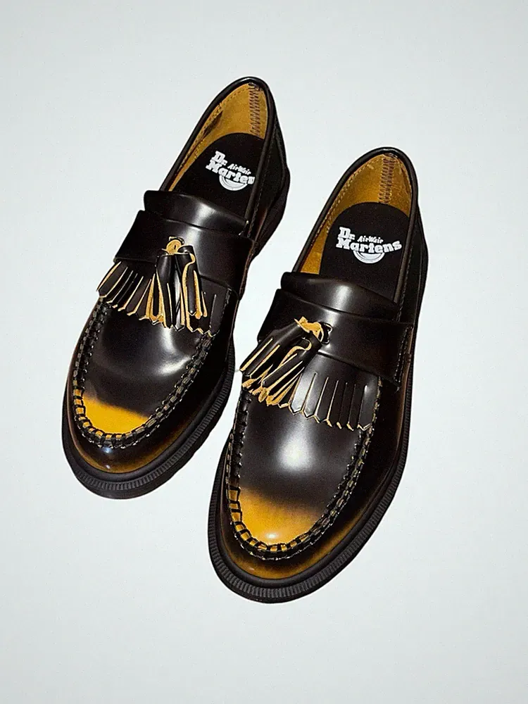 Dr. Martens Adrian Herren Halbschuhe schwarz/gelb Fransen Quasten EU39 UK6