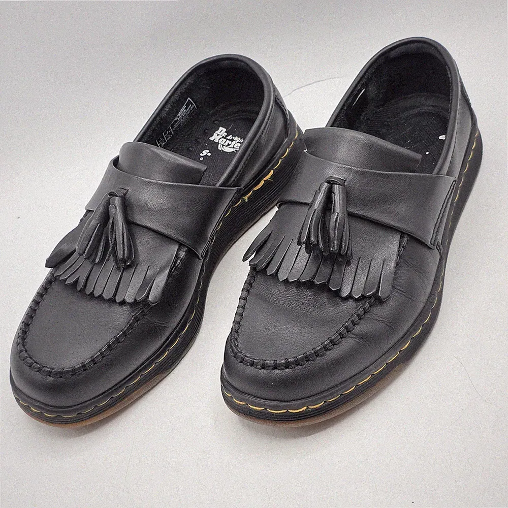 Dr. Martens Edison Black Leather Tassel Kiltie Loafers Shoes UK 7 EU 41