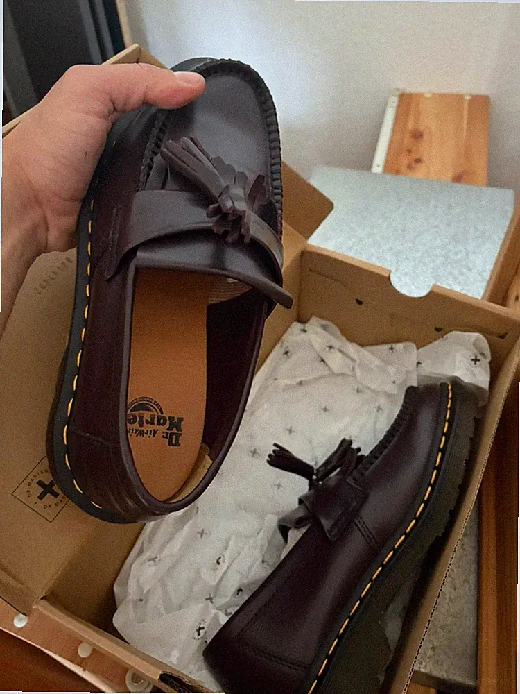 Dr. Martens Herren Slipper Loafer Leder Burgunderrot Quasten Slip-On EU 41