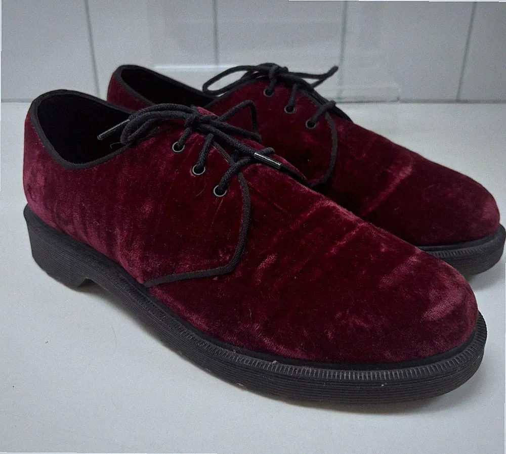 Dr Martens Rot Samt Schuhe Halbschuhe Derby Schnürer Herren UK 8 42 HUGH
