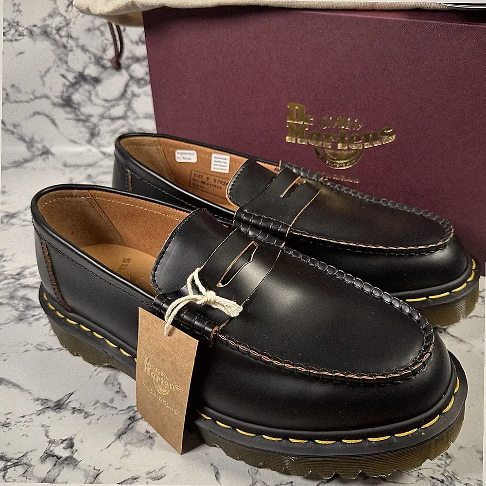 Dr. Martens schwarze Penton Bex Quilon Leder Halbschuhe Größe UK9 EU43 Made in England