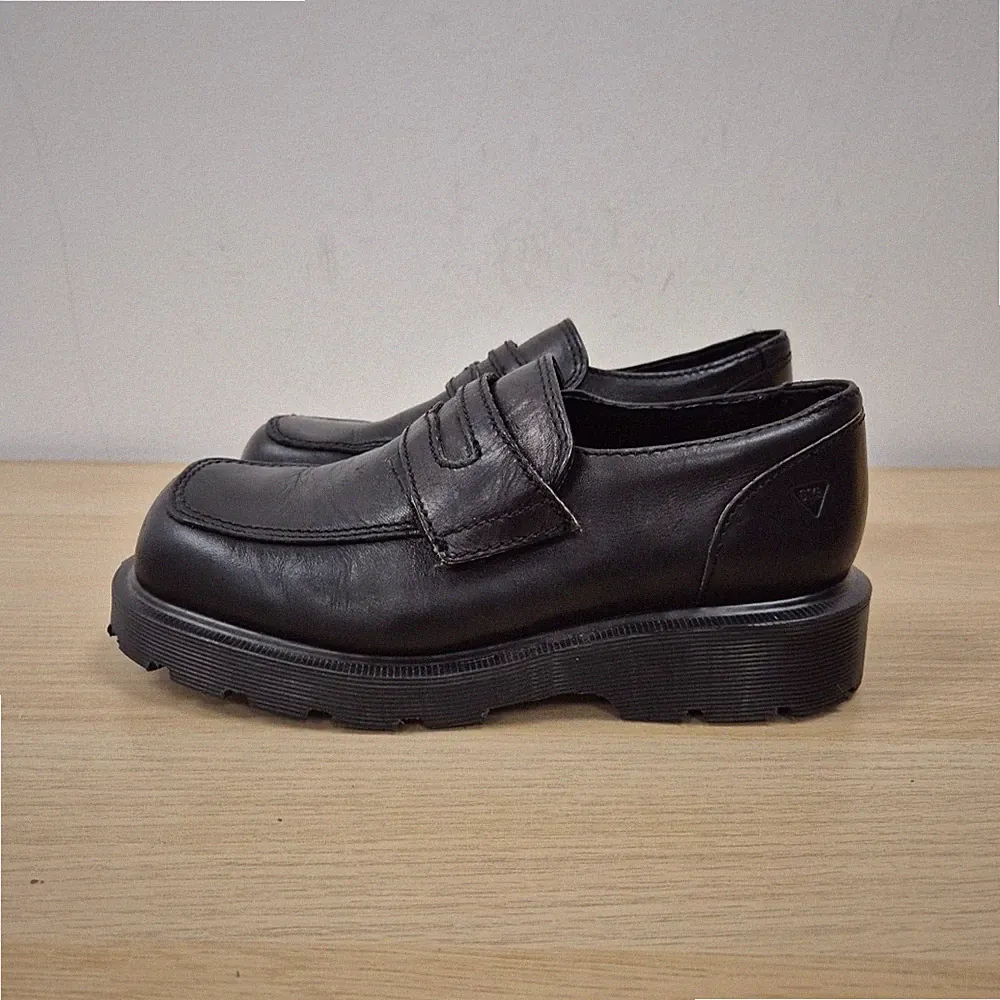 Dr Martens Vintage 8768 Schwarz Leder Grob Plateau Halbschuhe Schuhe Größe Uk 4