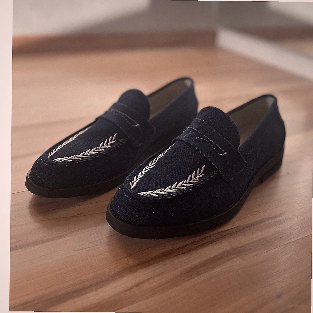 Duke + Dexter Wilde Indigo Denim Wreath Embroidered Penny Loafer Herren EU 43