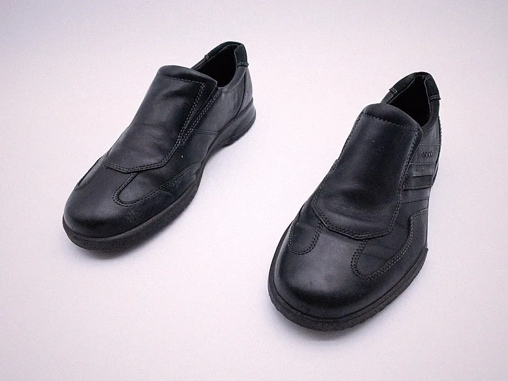 ecco Herren Slipper Halbschuh Schlupfschuh Loafer schwarz Gr 43 EU Art 25024-98