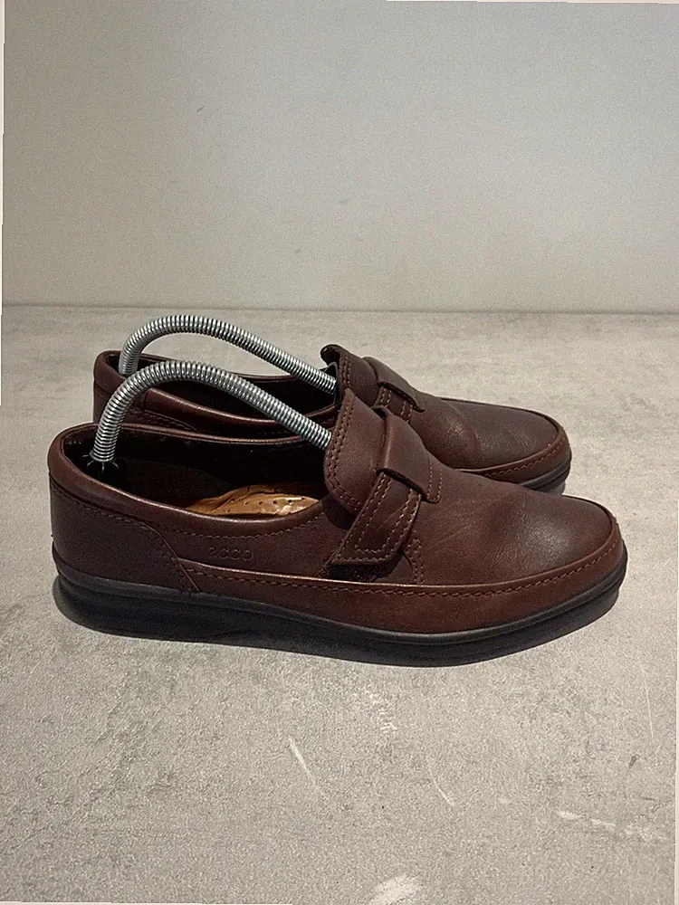 Ecco Slipper Damen UK7 EUR 41 braun Leder Halbschuhe Klettverschluss