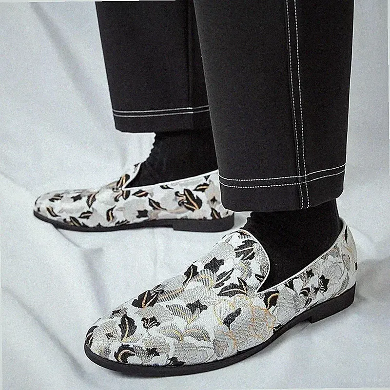 Elegante Jacquard-Loafer Für Herren Beige Schwarz Slip-On Für Anlass P4N7K