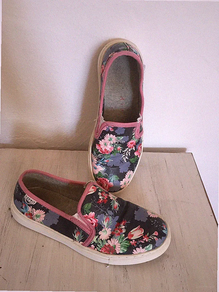 Esprit Mädchen Slipper Sneaker Loafer Blumen Gr. 37 zu Jeans Kleid Rock