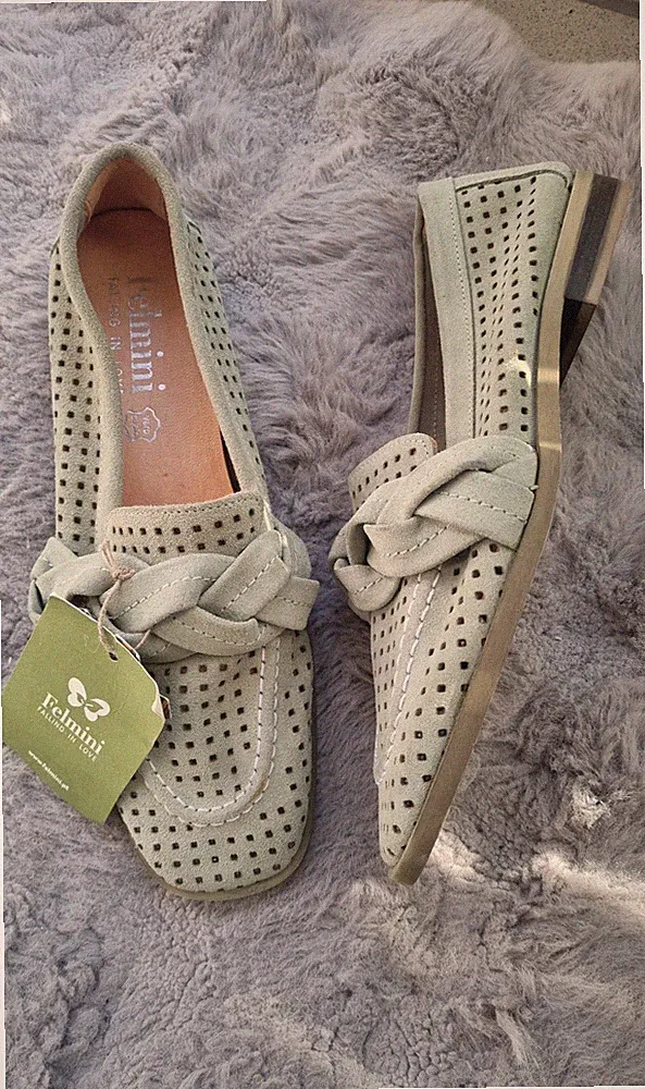 Felmini Falling in Love Echtem Leder Loafer mit Laserperforation und Zierband