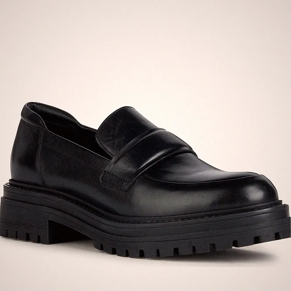 Geox Iridea Damen Schwarze Leder Loafer Freizeit D36HRA00043C9999
